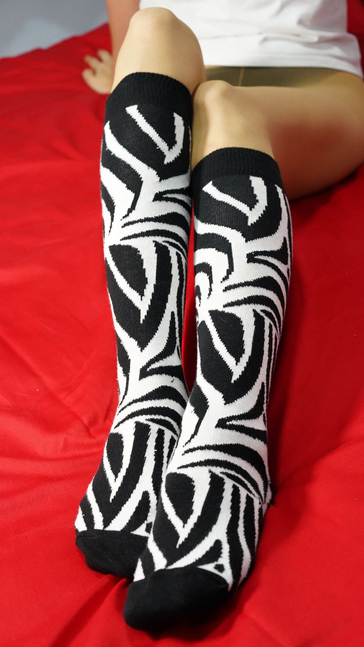 Women's Animal Print Knee High Socks Set (5) - Unleash Your Wildside!